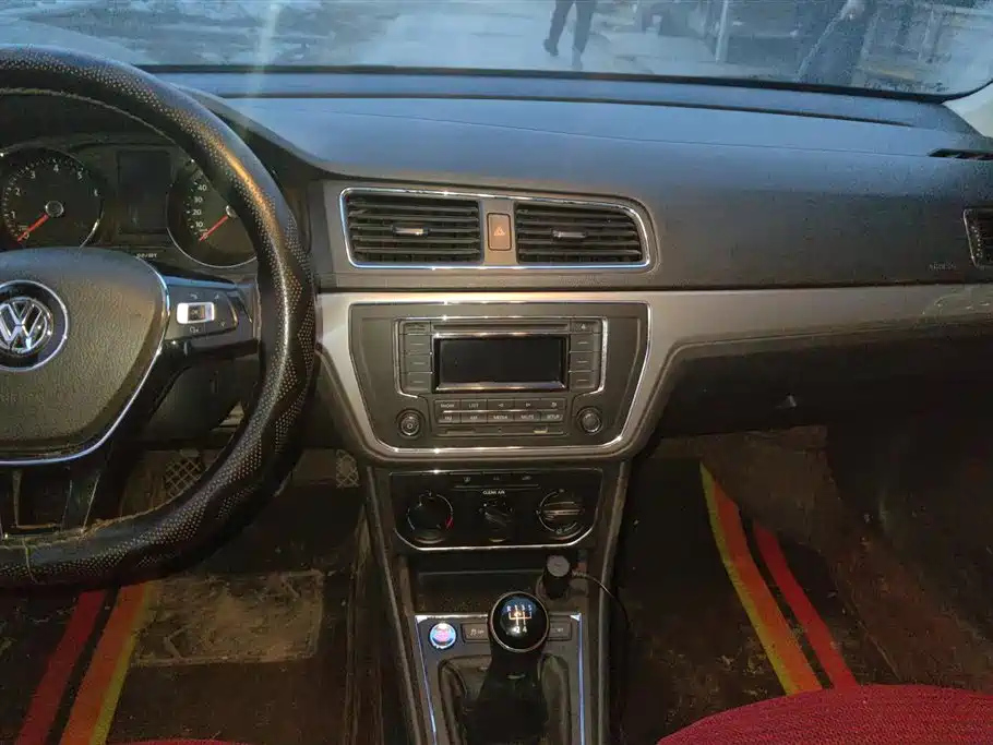 VOLKSWAGEN LAVIDA 2017