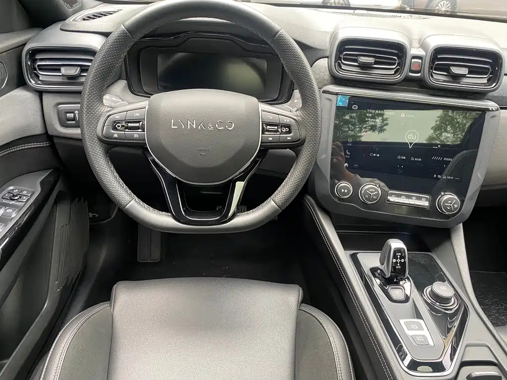 LYNK&CO 03 2021