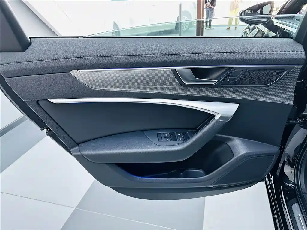 AUDI A6L 2021