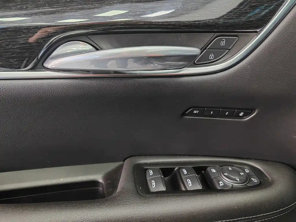 CADILLAC XT5 2020