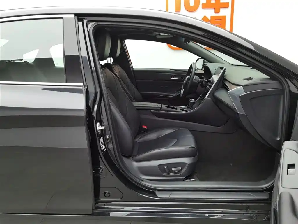 TOYOTA AVALON 2022