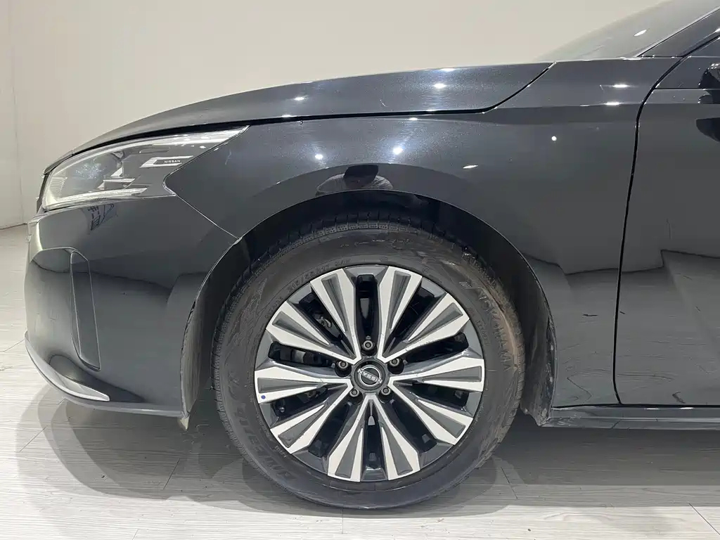 NISSAN TEANA 2023