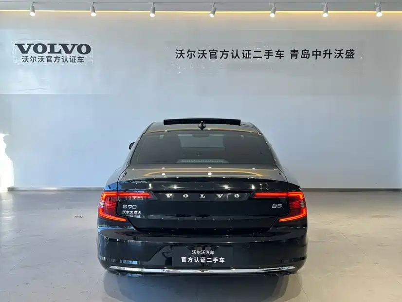 VOLVO S90 2022