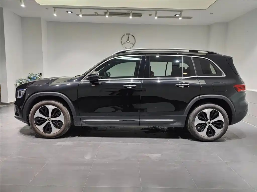 MERCEDES BENZ GLB 2022