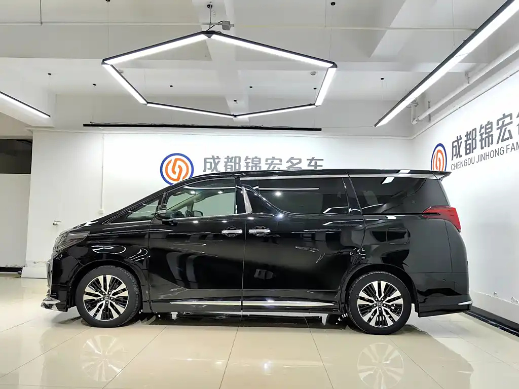 TOYOTA ALPHARD 2018