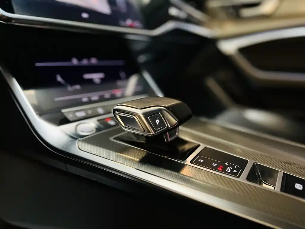 AUDI A6L 2019