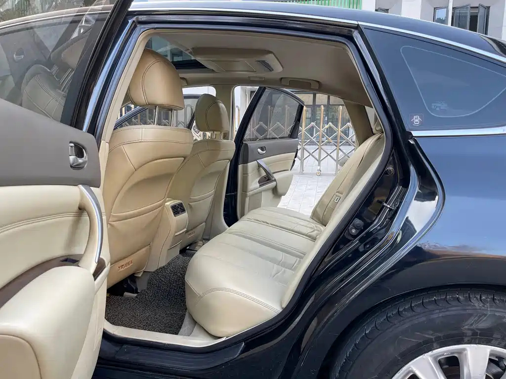 NISSAN TEANA 2009