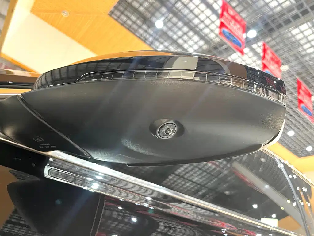VOLKSWAGEN PASSAT 2023