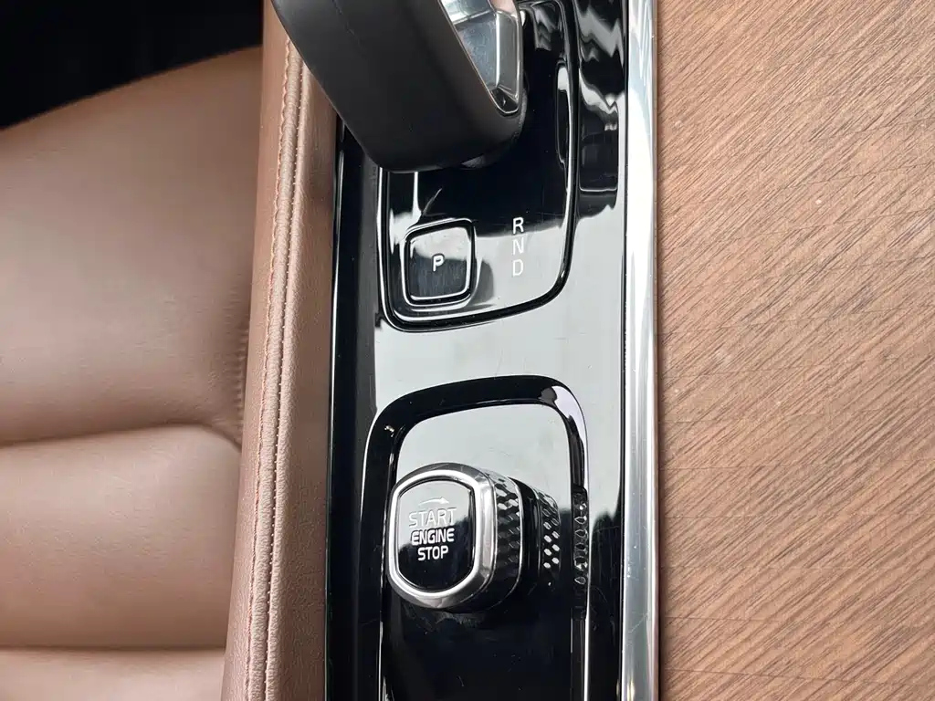 VOLVO S90 2022