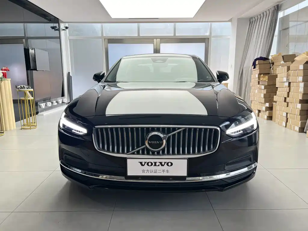 VOLVO S90 2022