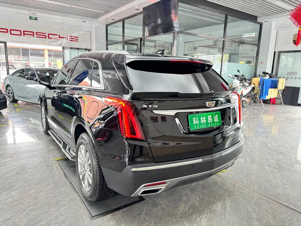 CADILLAC XT5 2020