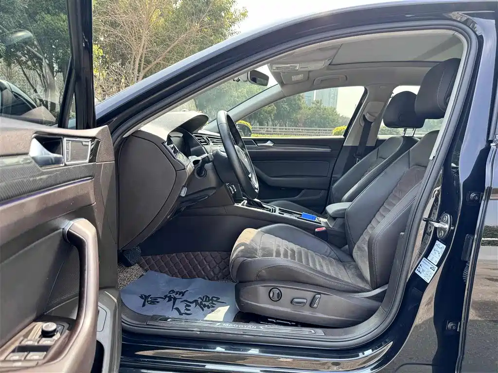 VOLKSWAGEN MAGOTAN 2018