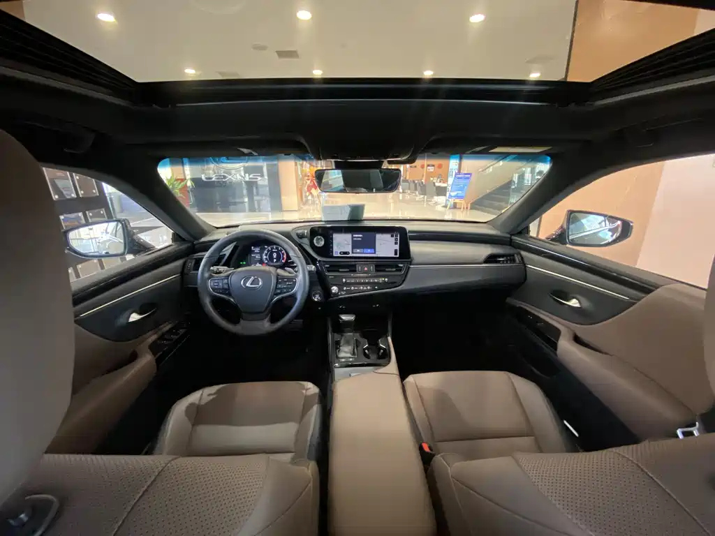 LEXUS ES 2023