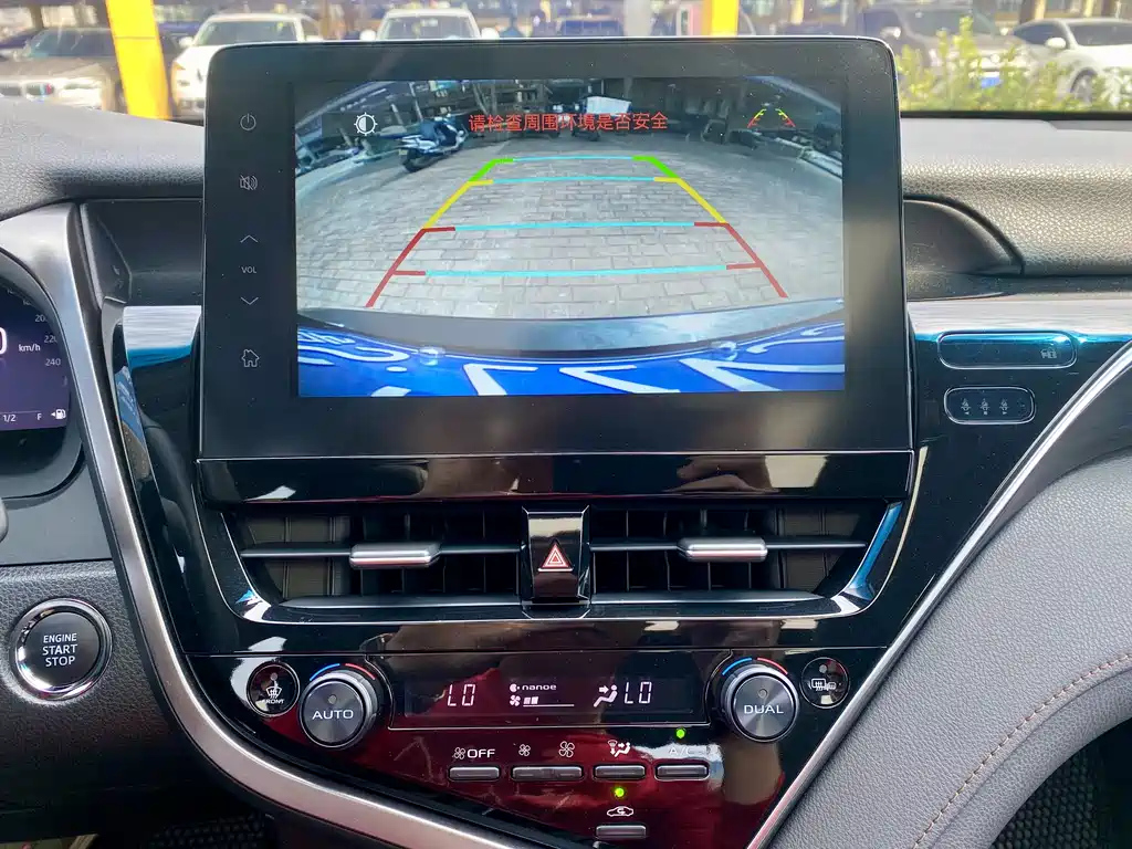 TOYOTA CAMRY 2021
