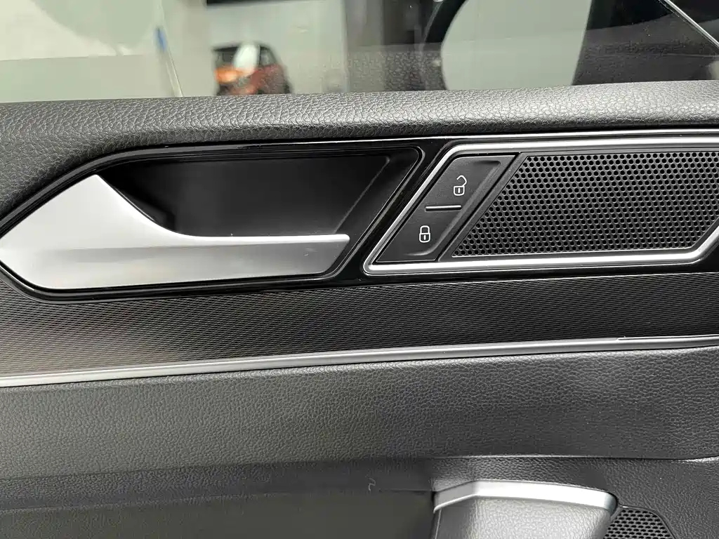 VOLKSWAGEN MAGOTAN 2022