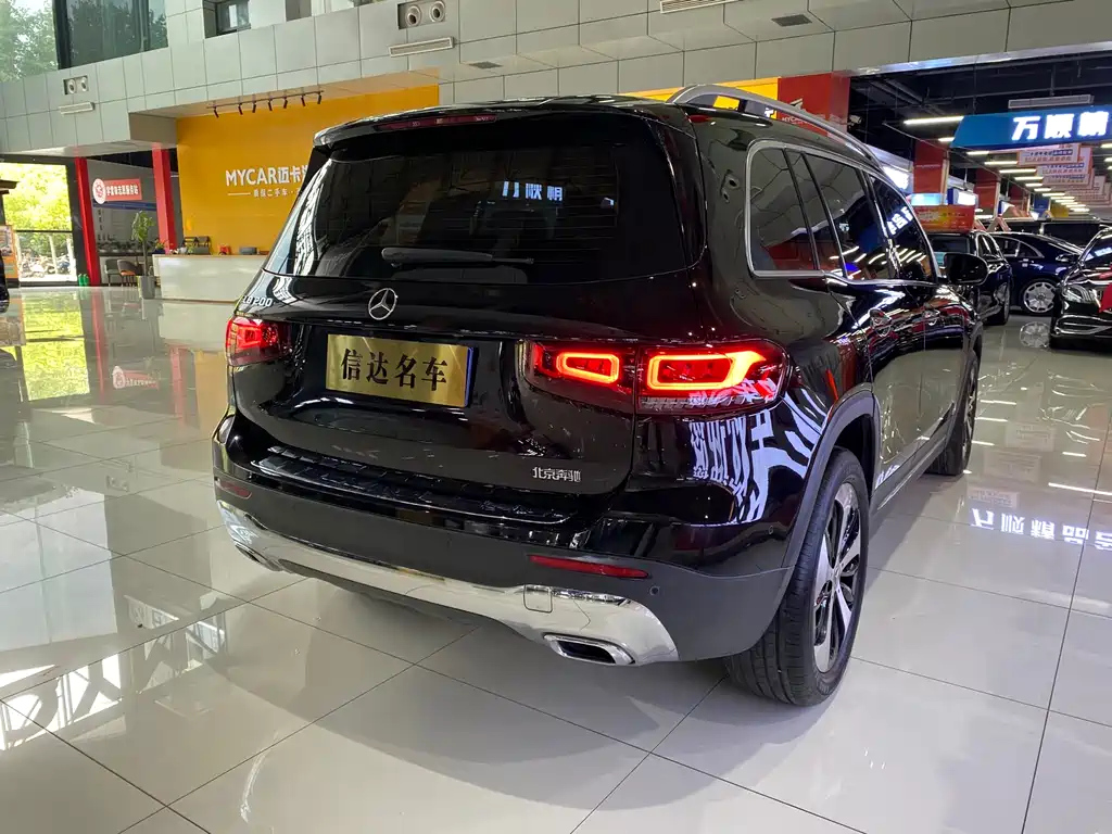 MERCEDES BENZ GLB 2021