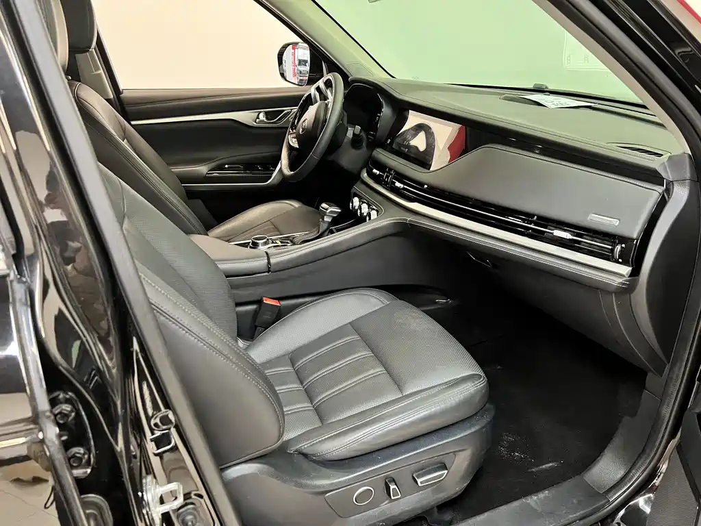 CHANGAN CS95 2021