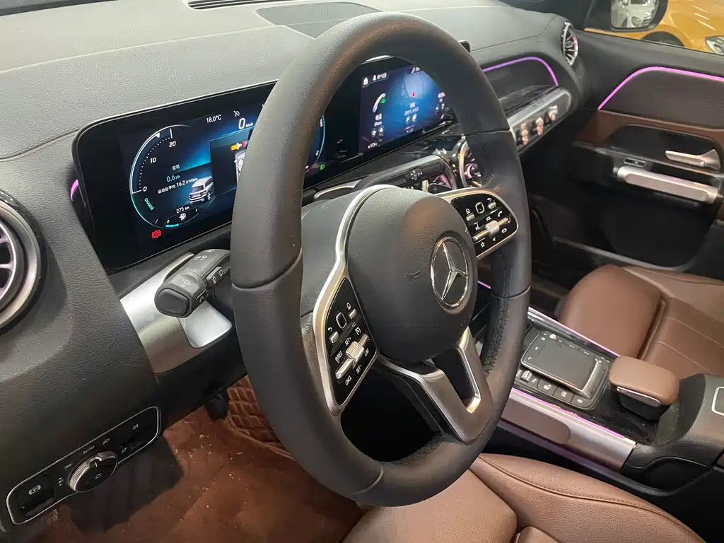 MERCEDES BENZ GLB 2021