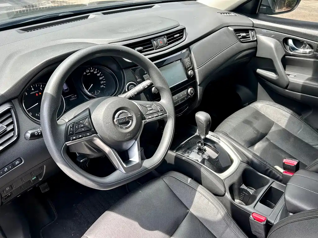 NISSAN X-TRAIL 2017