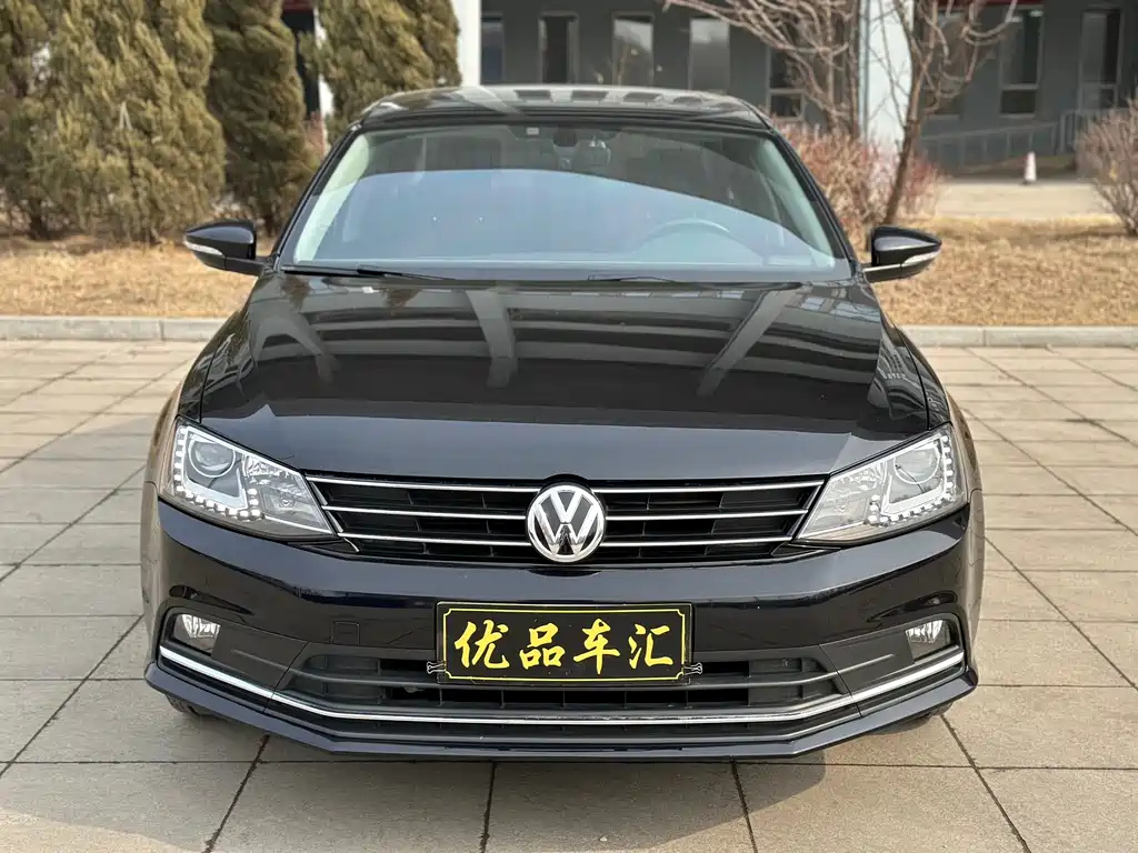 VOLKSWAGEN SAGITAR 2018