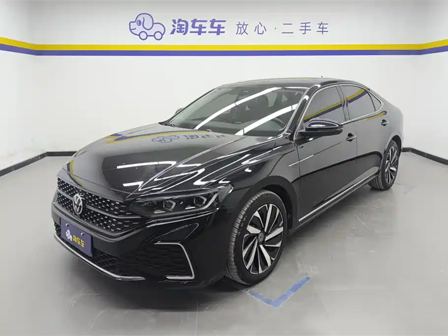 VOLKSWAGEN PASSAT 2022