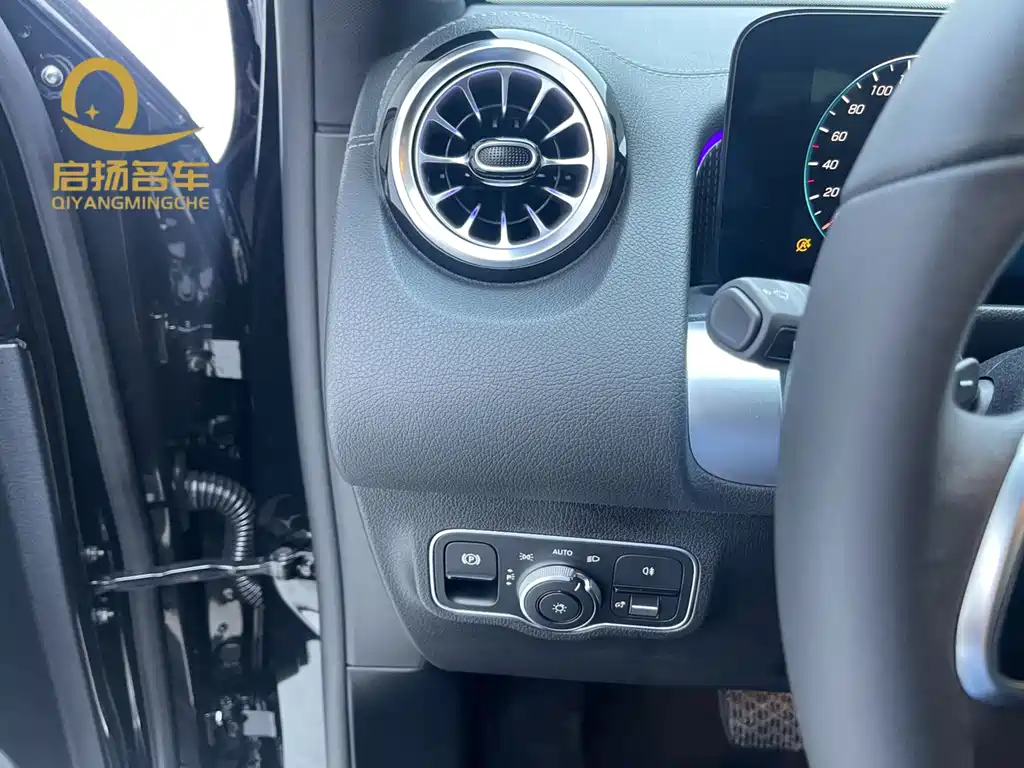 MERCEDES BENZ GLB 2022