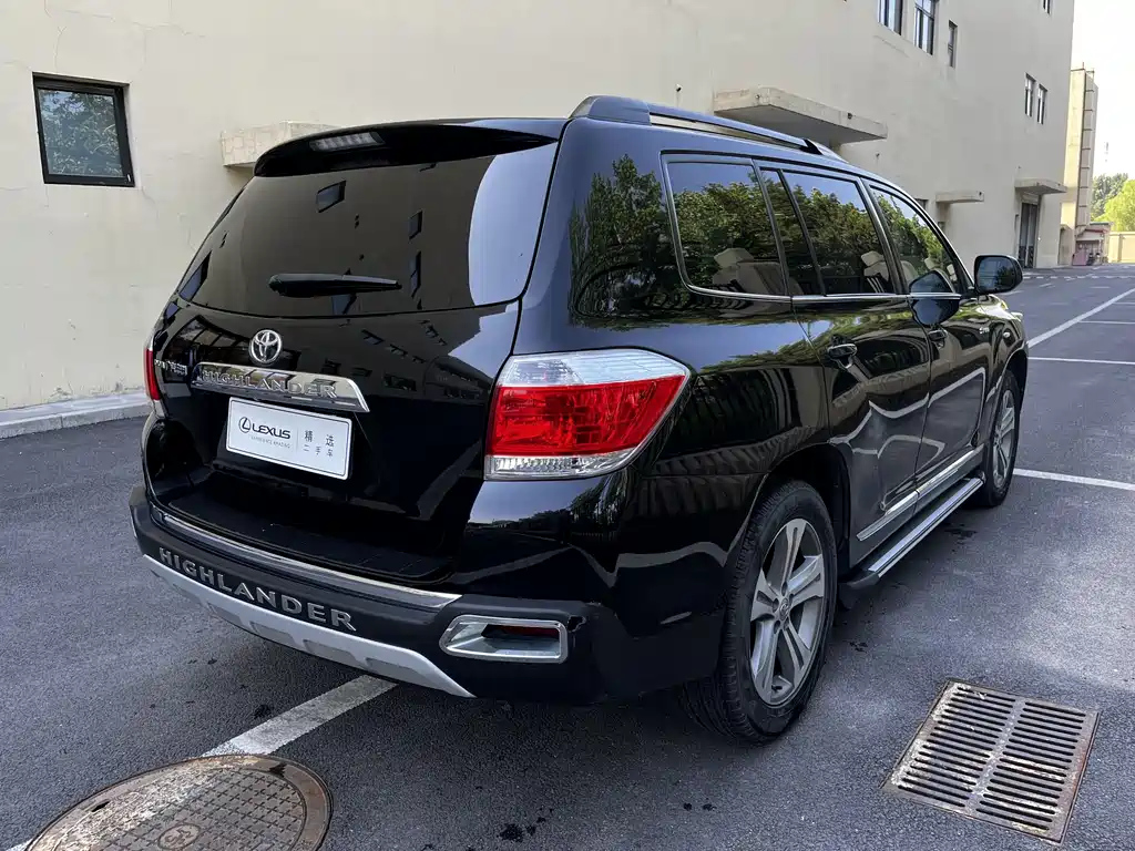 TOYOTA HIGHLANDER 2013