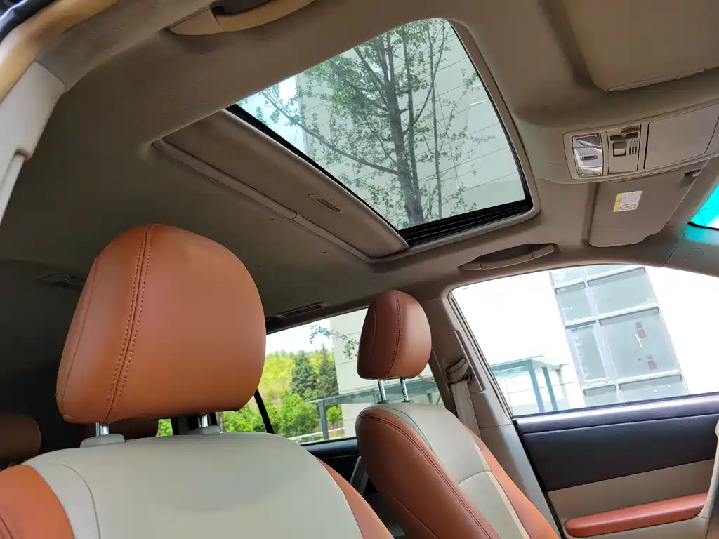 TOYOTA HIGHLANDER 2010