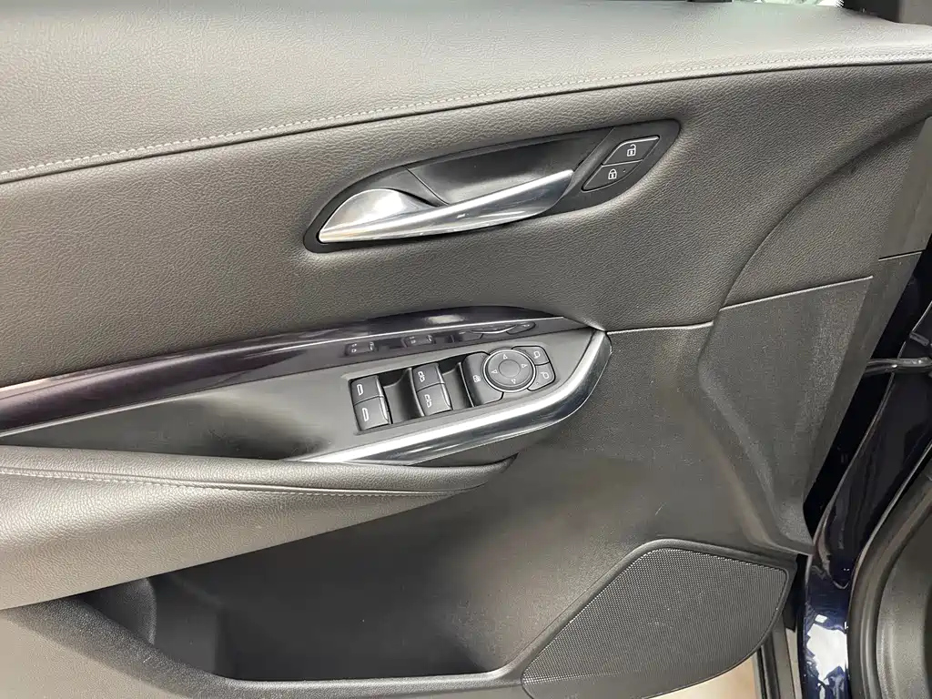CADILLAC XT4 2021