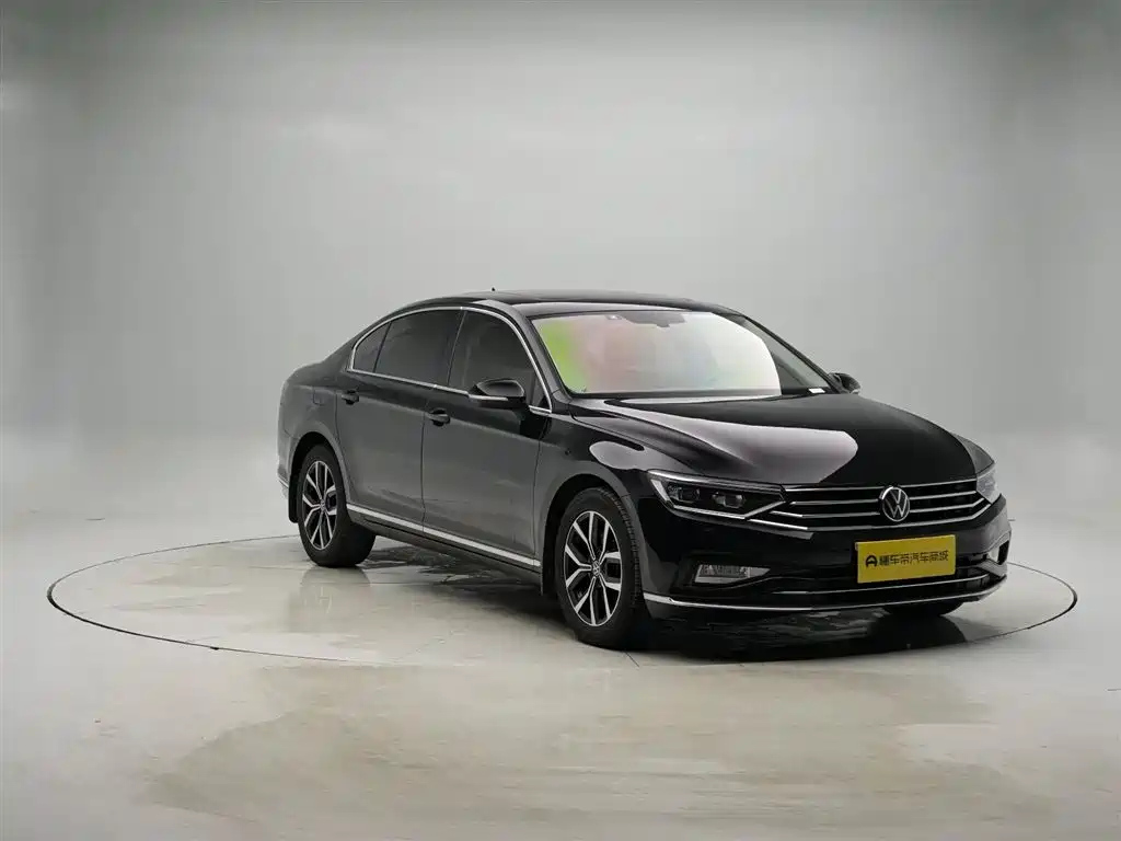 VOLKSWAGEN MAGOTAN 2020