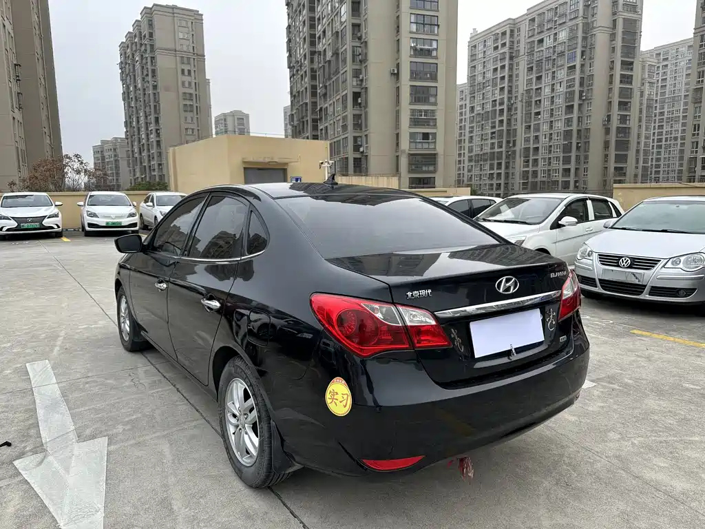 HYUNDAI CELESTA 2011