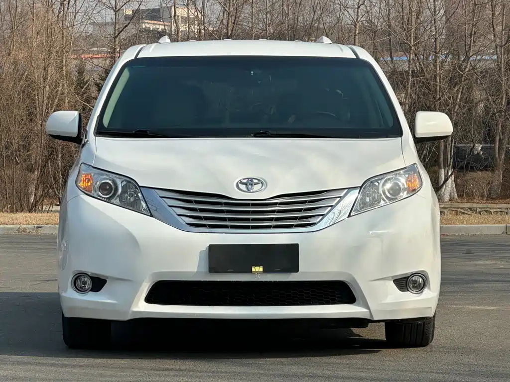Аукционный лист TOYOTA SIENNA 2014