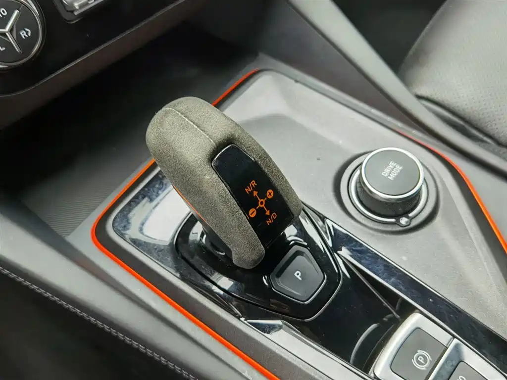 LYNK&CO 02 HATCHBACK 2022
