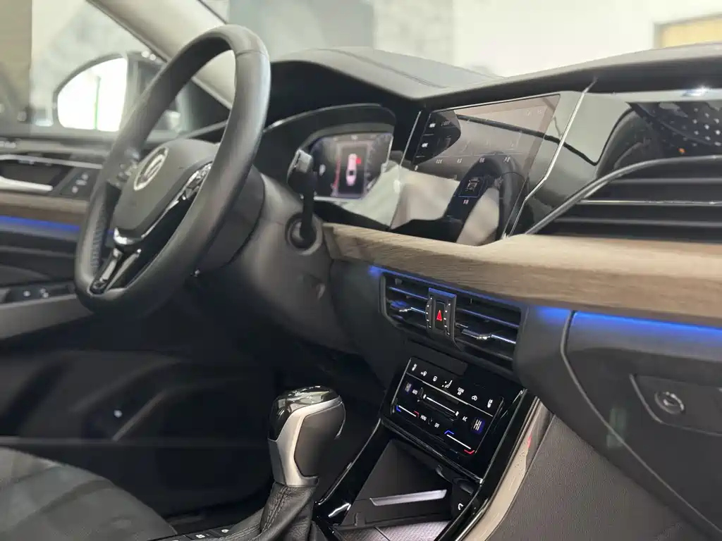 VOLKSWAGEN PASSAT 2021