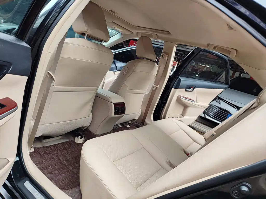 TOYOTA CAMRY 2013