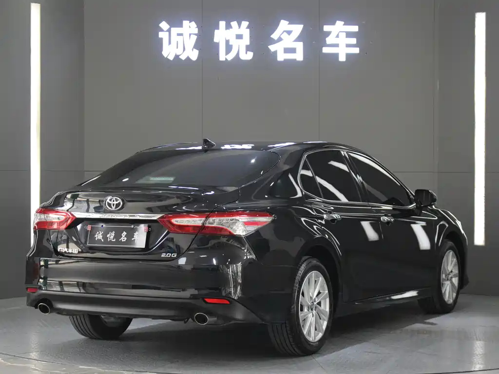TOYOTA CAMRY 2021