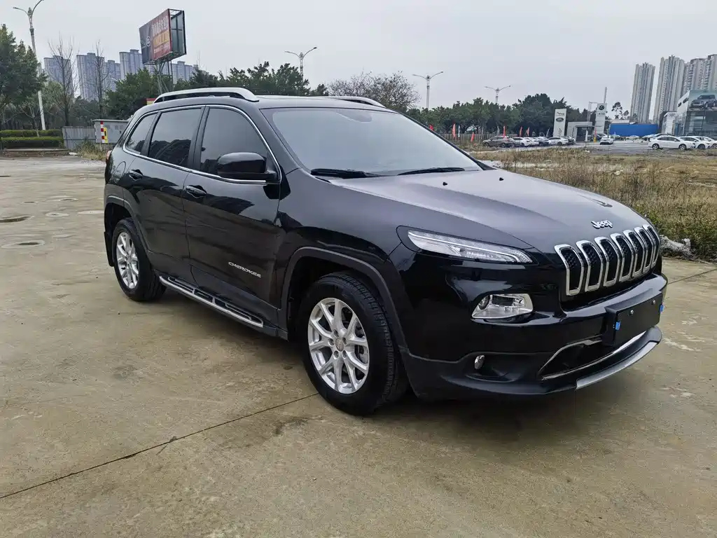 JEEP CHEROKEE 2018