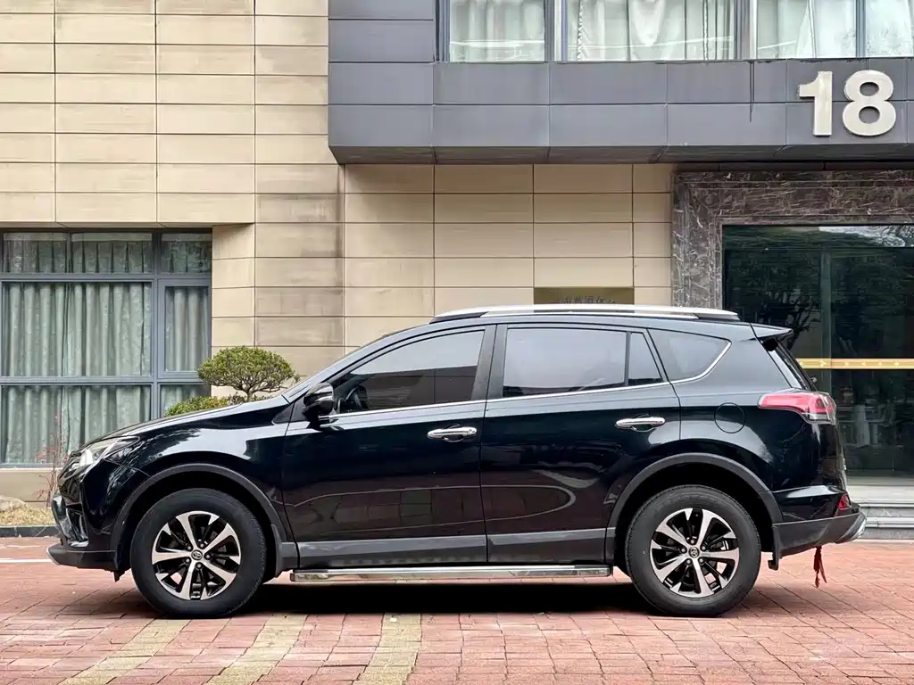 TOYOTA RAV4 RONGFANG 2018
