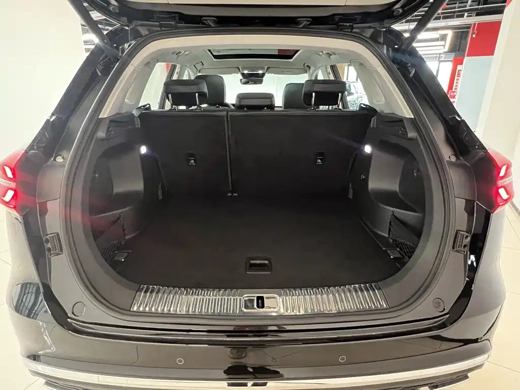 HONGQI HS5 2022