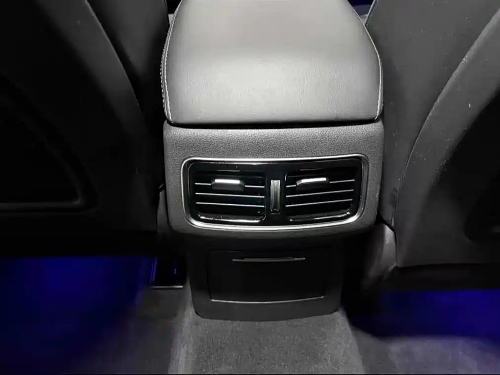 HONGQI HS5 2019