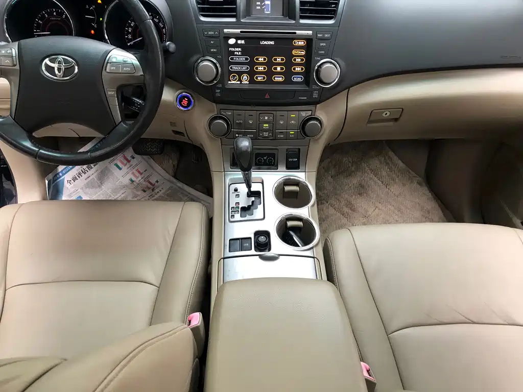 TOYOTA HIGHLANDER 2010