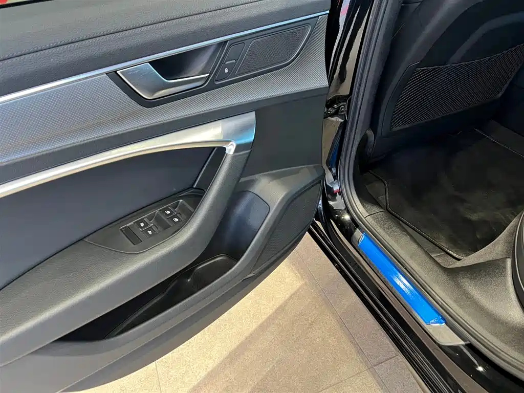 AUDI A6L 2021