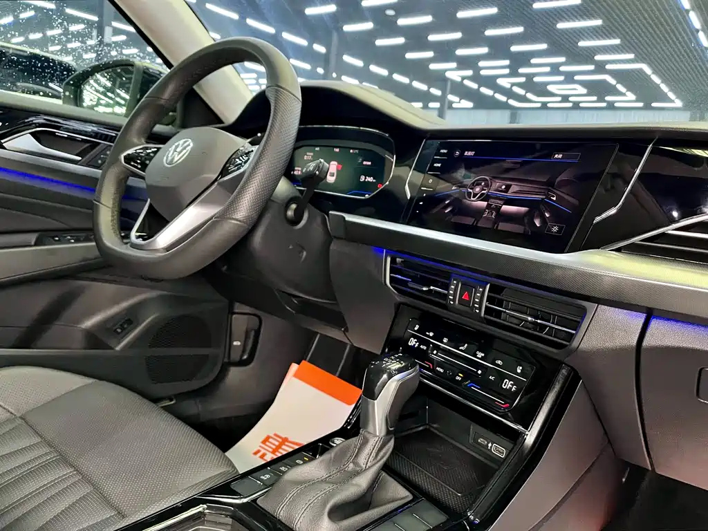 VOLKSWAGEN PASSAT 2022