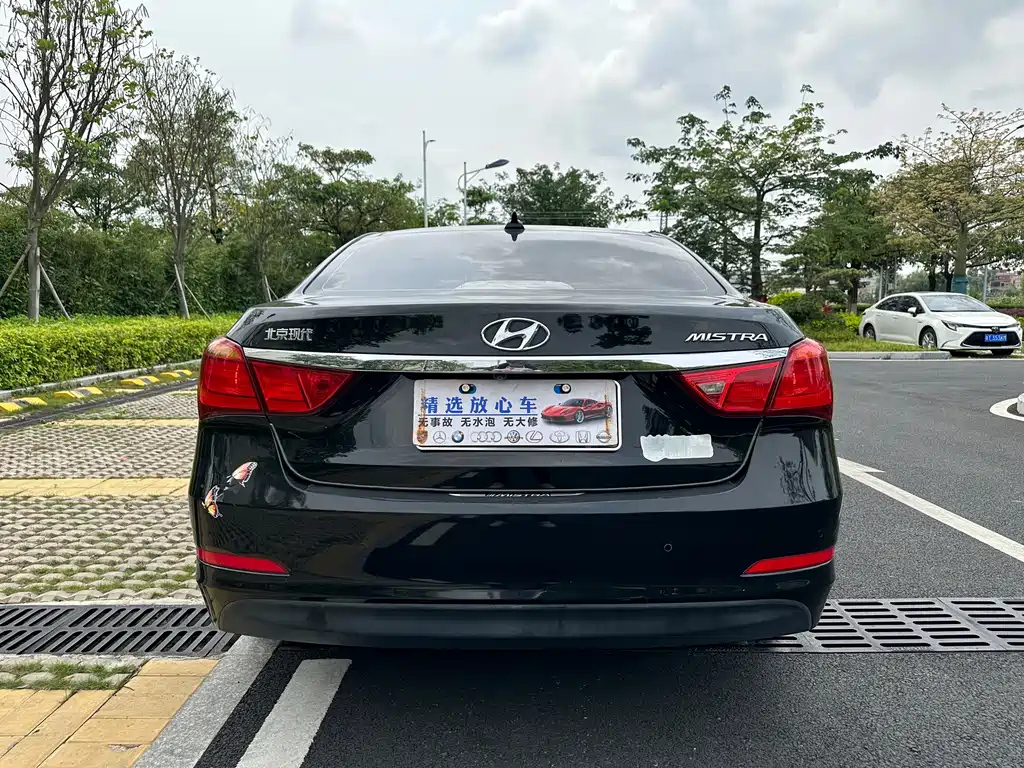 HYUNDAI MISTRA 2016