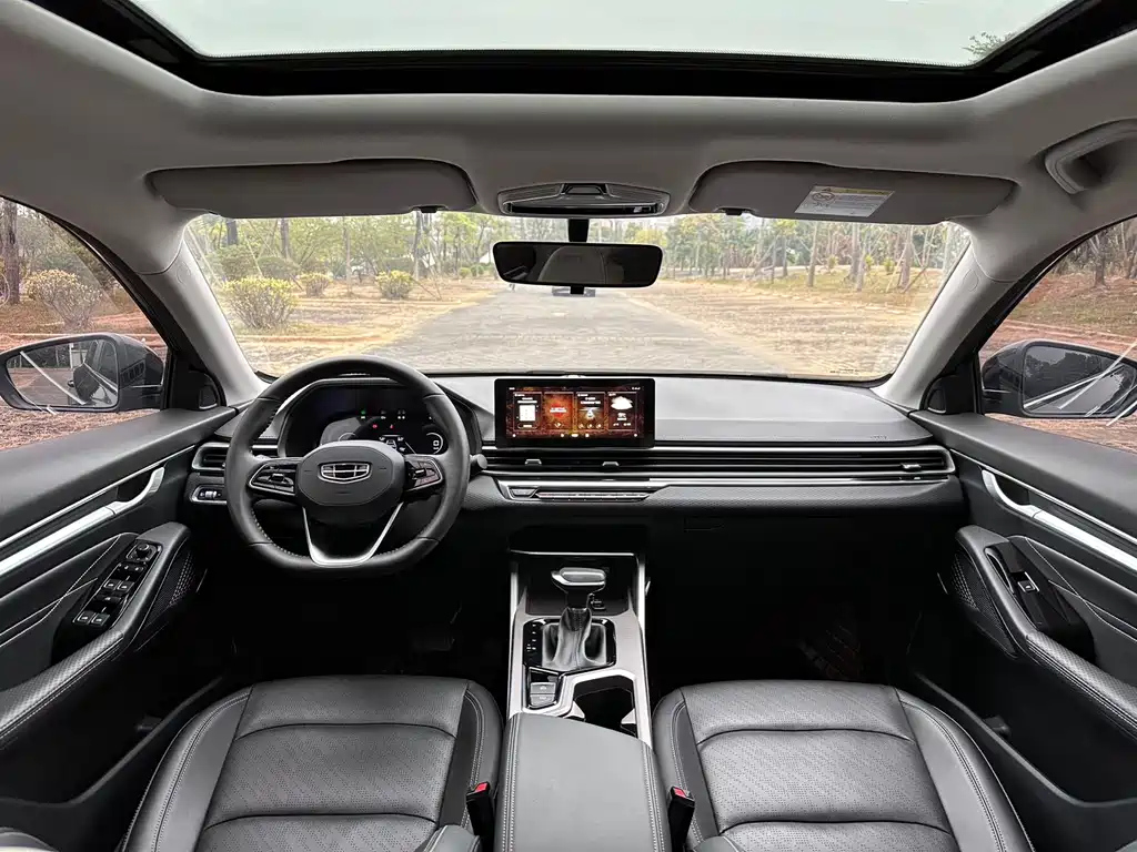 GEELY AUTO EMGRAND 2023