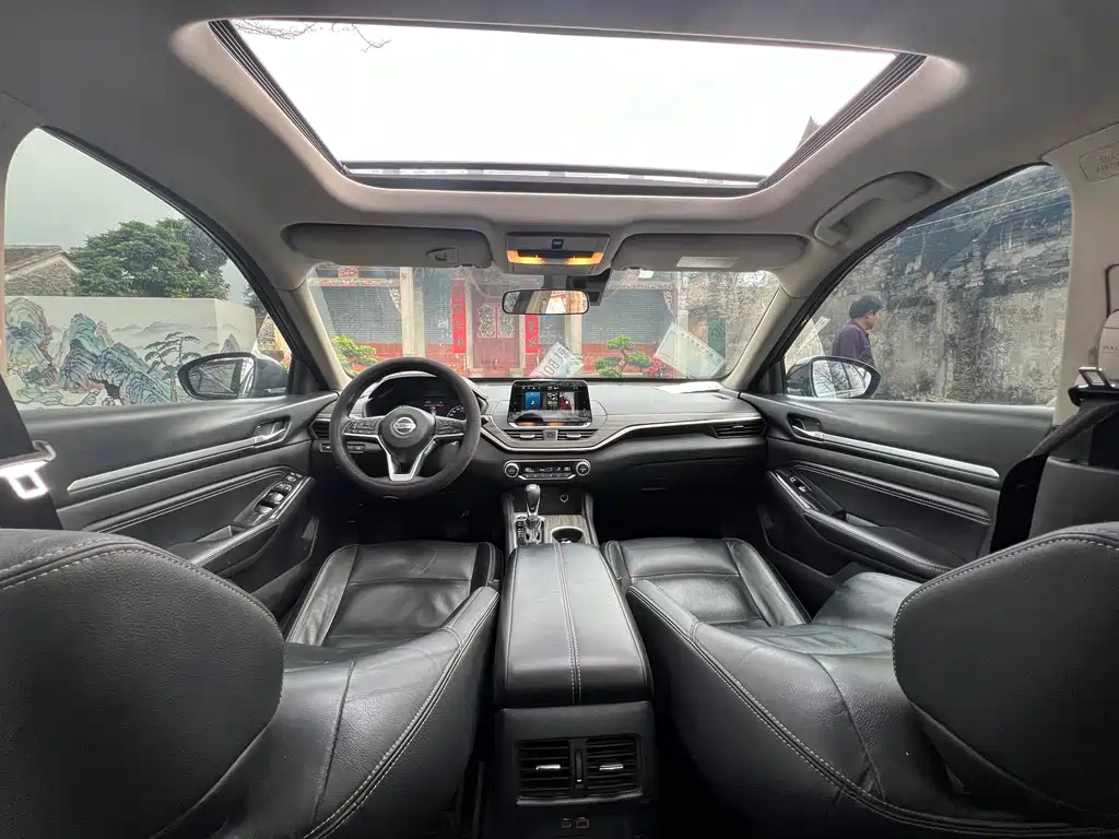 NISSAN TEANA 2022