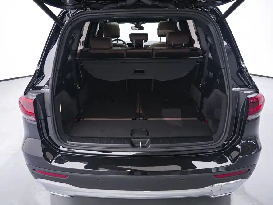 MERCEDES BENZ GLB 2023