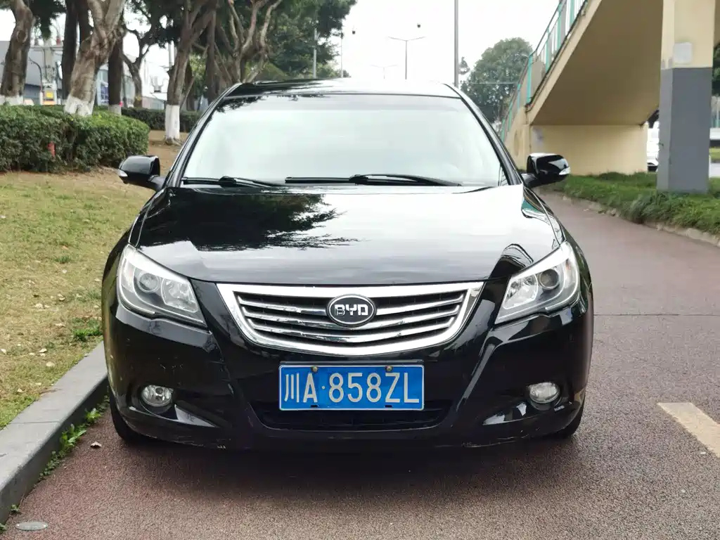 BYD G6 2012