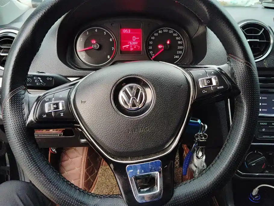 VOLKSWAGEN JETTA 2018