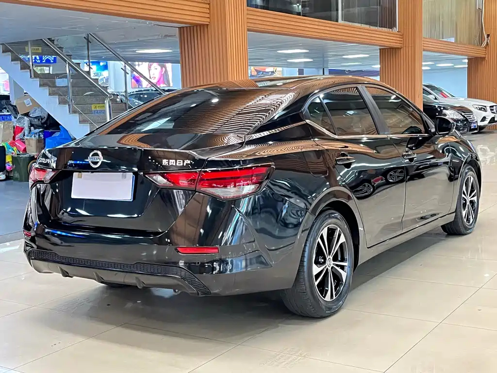 NISSAN SYLPHY 2021